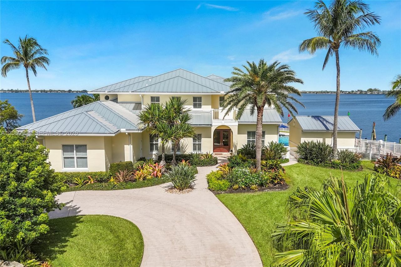 4105 NE Rigels Cove Way, Jensen Beach, FL 34957 Photo