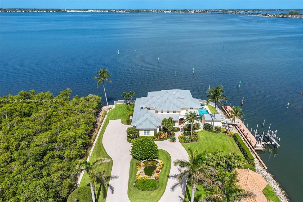4105 NE Rigels Cove Way, Hutchinson Island, FL 34957 Photo