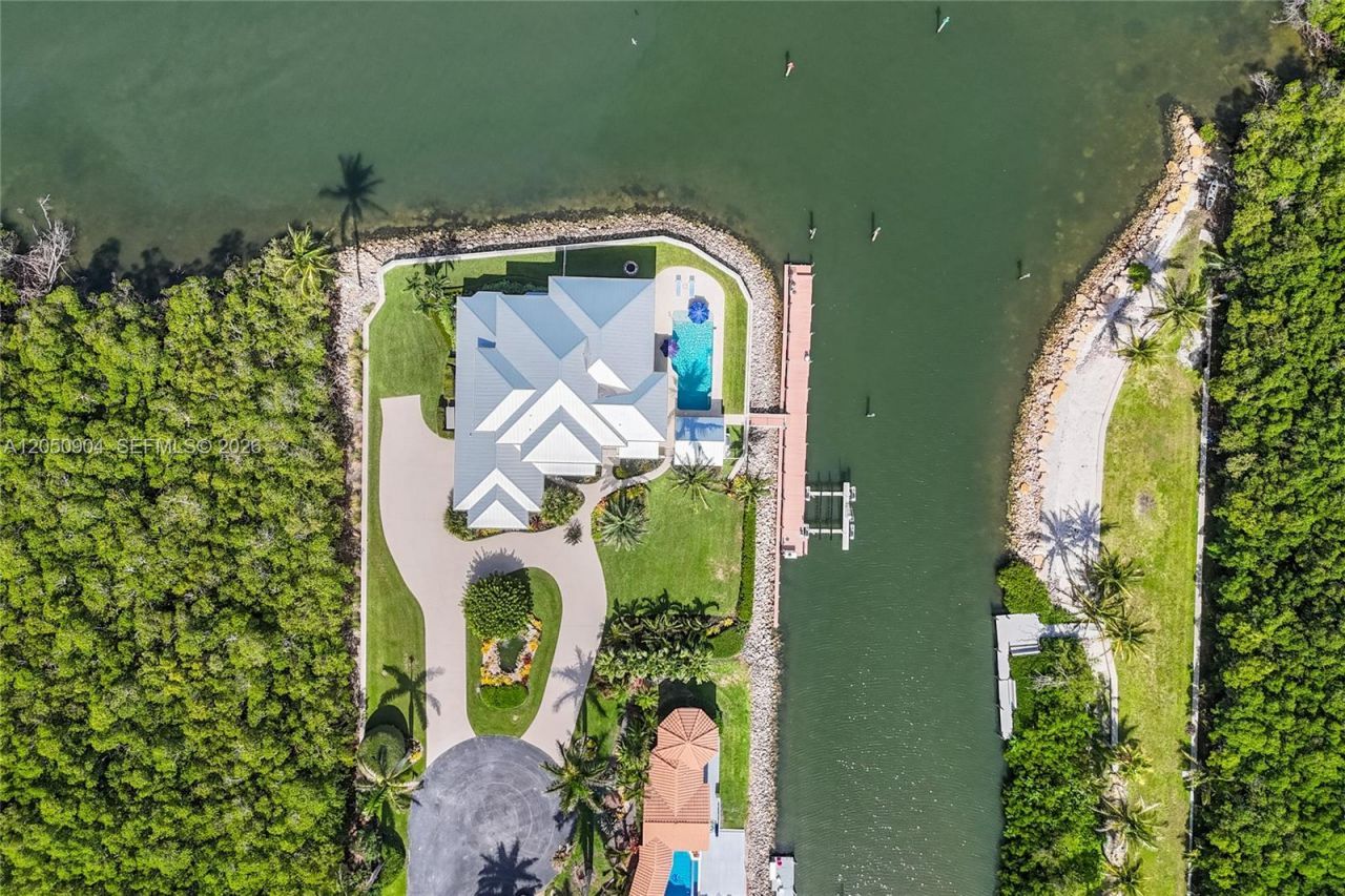 4105 NE Rigels Cove Way, Jensen Beach, FL 34957 Photo
