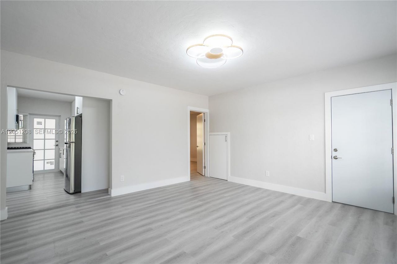 2416 Flamingo Dr, Unit 2, Miami Beach, FL 33140 Photo