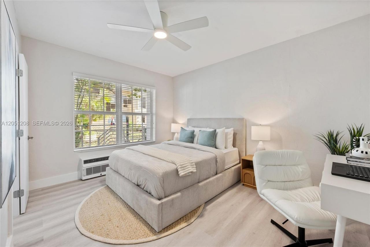 2416 Flamingo Dr, Unit 2, Miami Beach, FL 33140 Photo