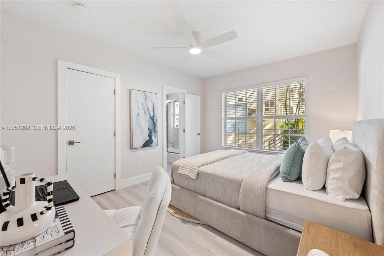 2416 Flamingo Dr, Unit 2, Miami Beach, FL 33140 Photo