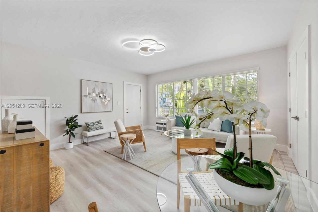 2416 Flamingo Dr, Unit 2, Miami Beach, FL 33140 Photo