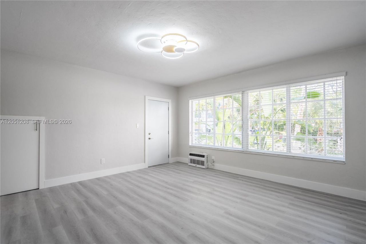 2416 Flamingo Dr, Unit 2, Miami Beach, FL 33140 Photo
