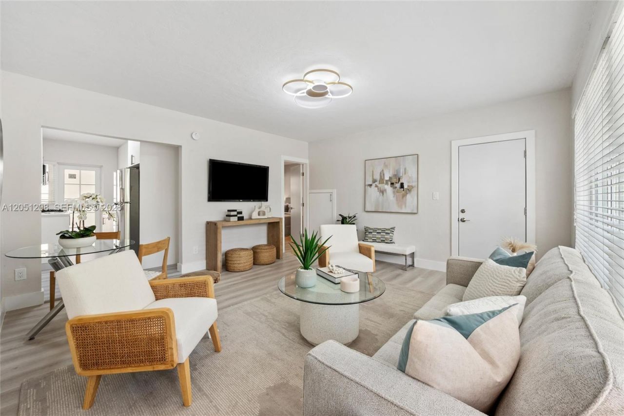 2416 Flamingo Dr, Unit 2, Miami Beach, FL 33140 Photo