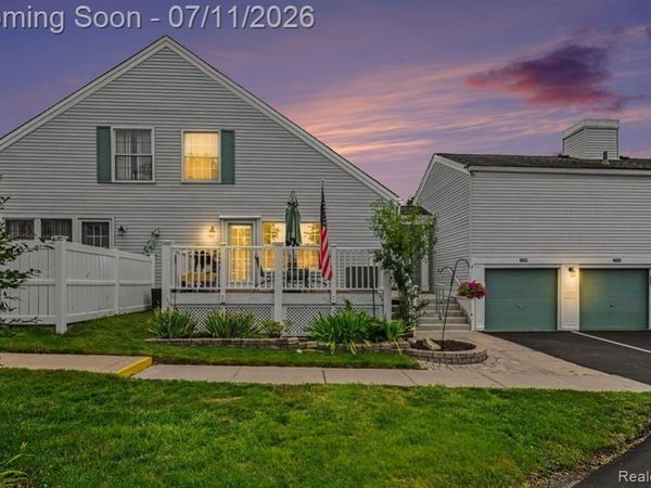 21206 E Glen Haven Circle, Novi, MI 48167