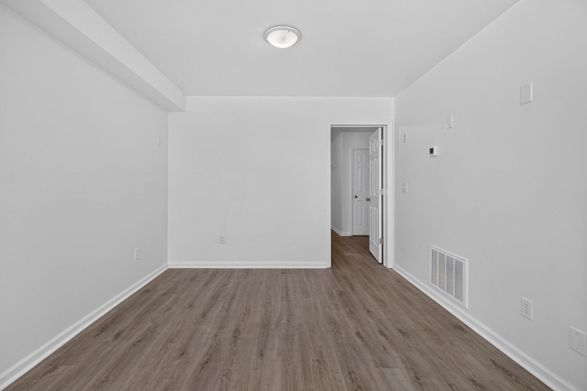 201 Darcy Avenue Photo 26