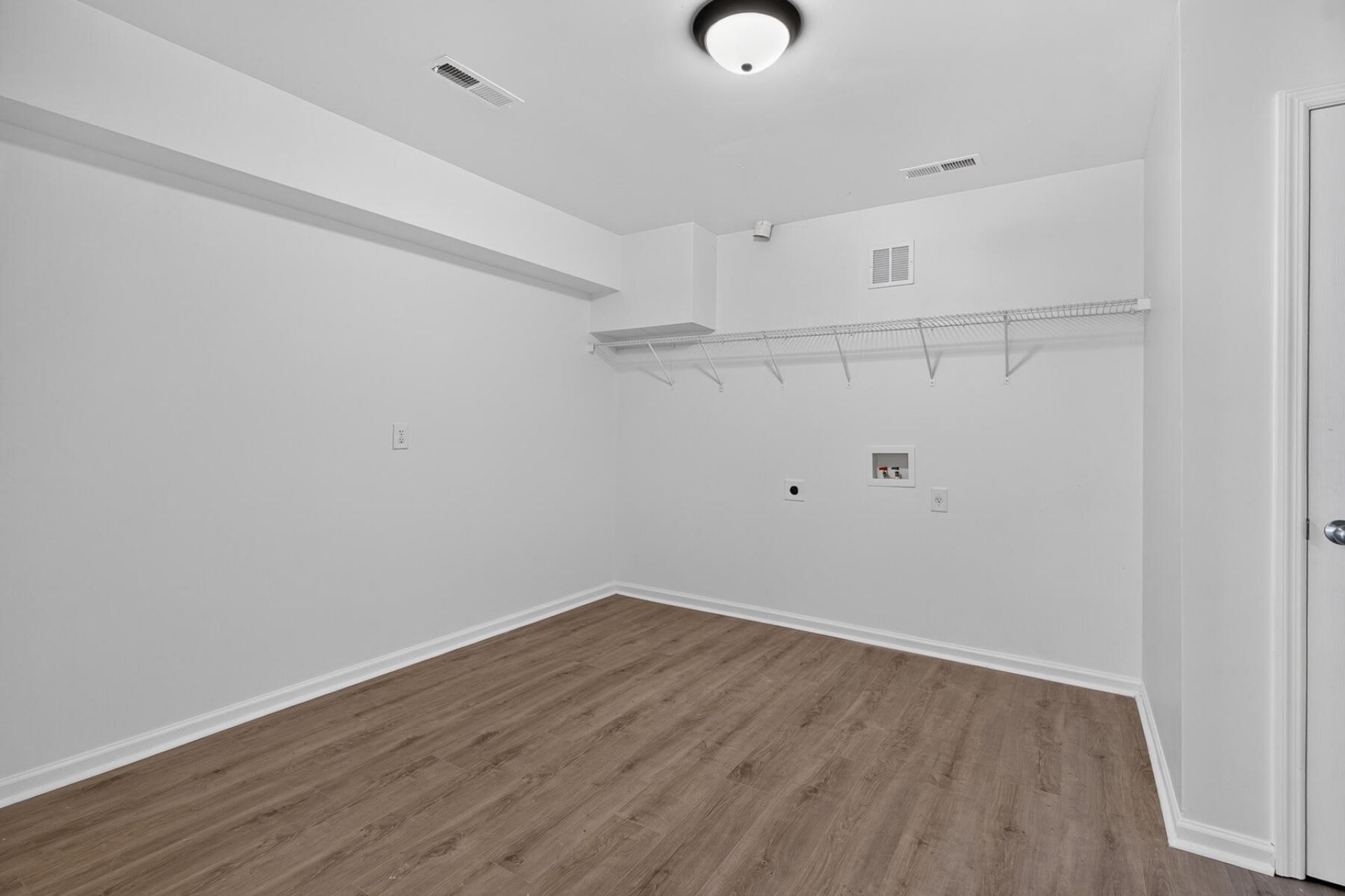201 Darcy Avenue Photo 28