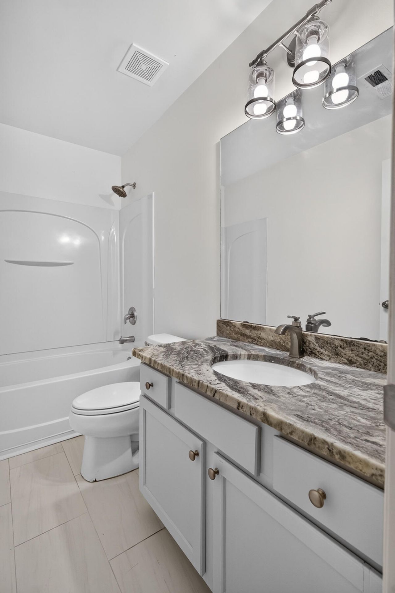 201 Darcy Avenue Photo 32