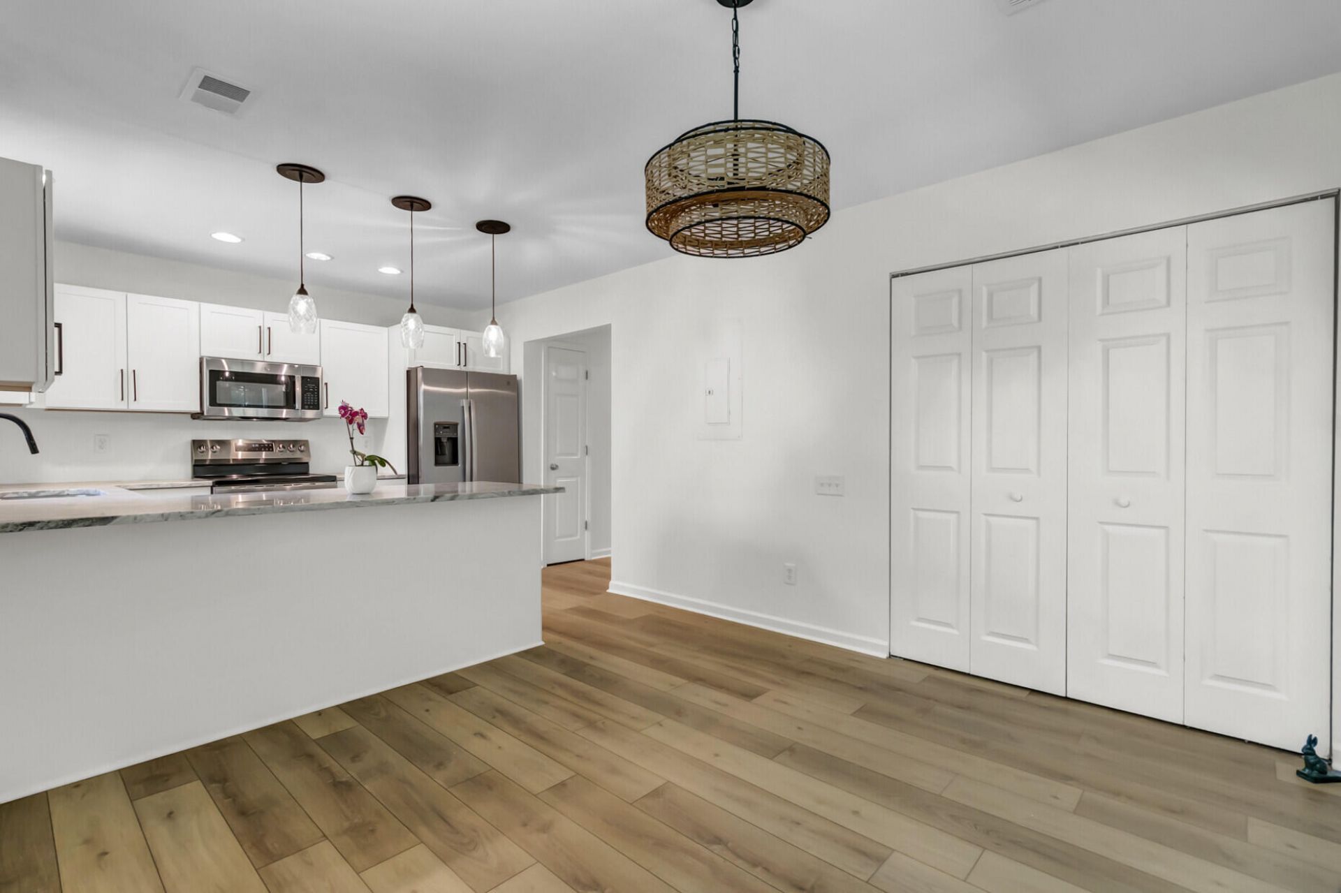 3292 Queensgate Way Photo 14