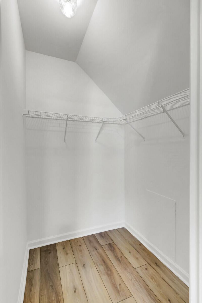 3292 Queensgate Way Photo 29