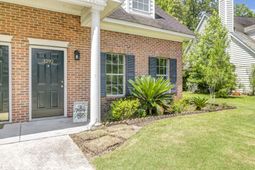 3292 Queensgate Way photo 4