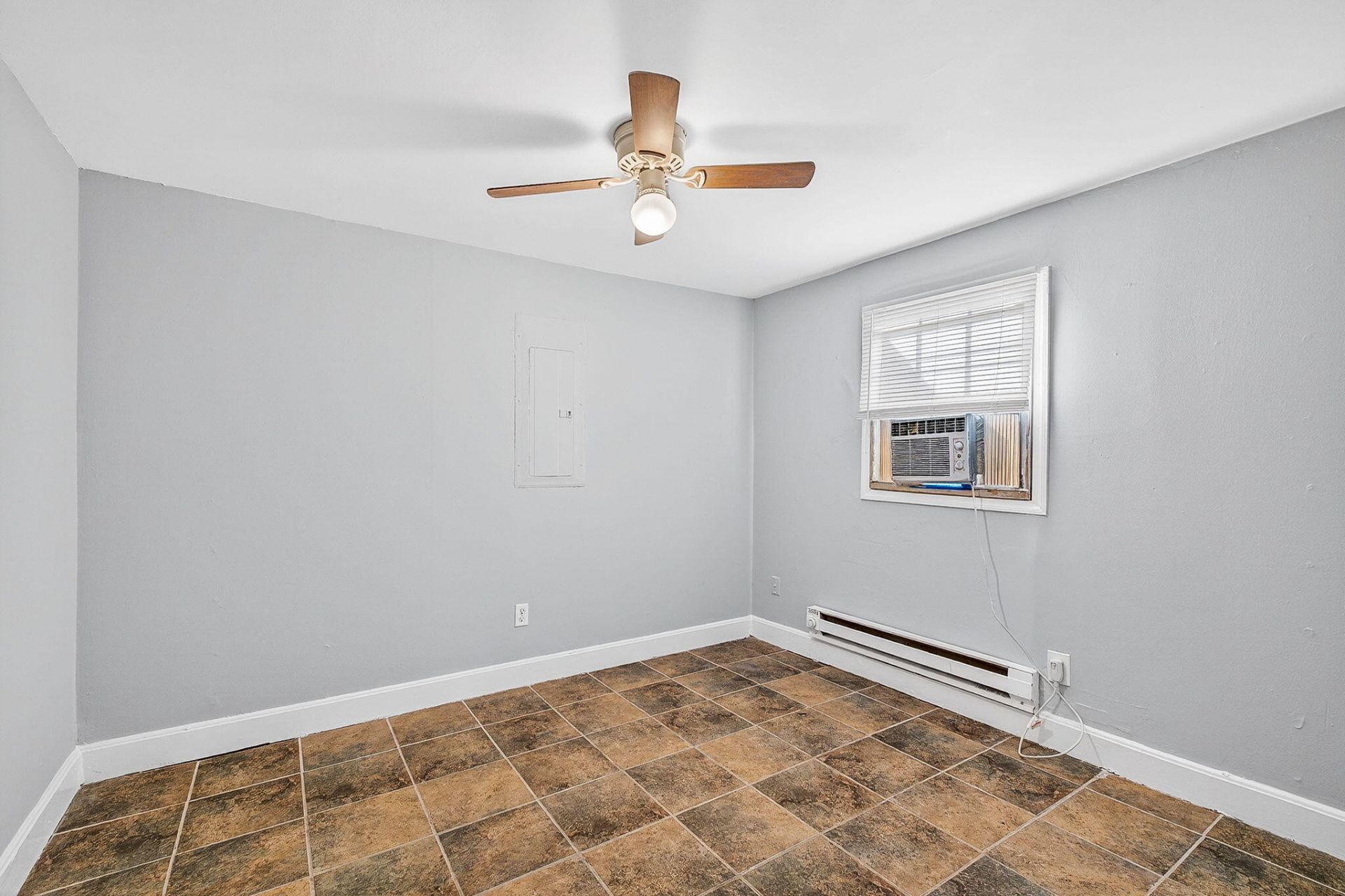 2205 Russelldale Avenue Photo 12