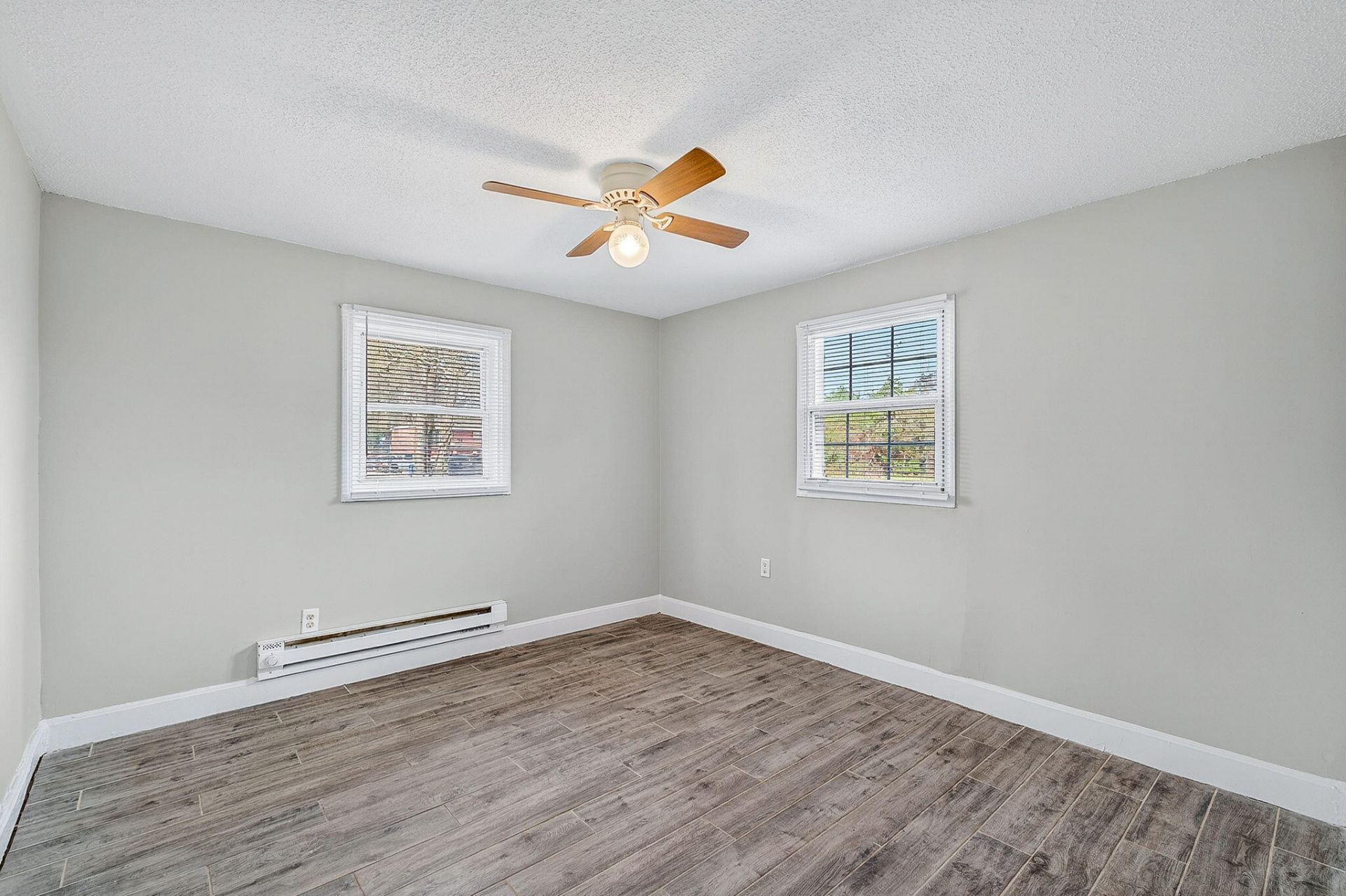 2205 Russelldale Avenue Photo 9