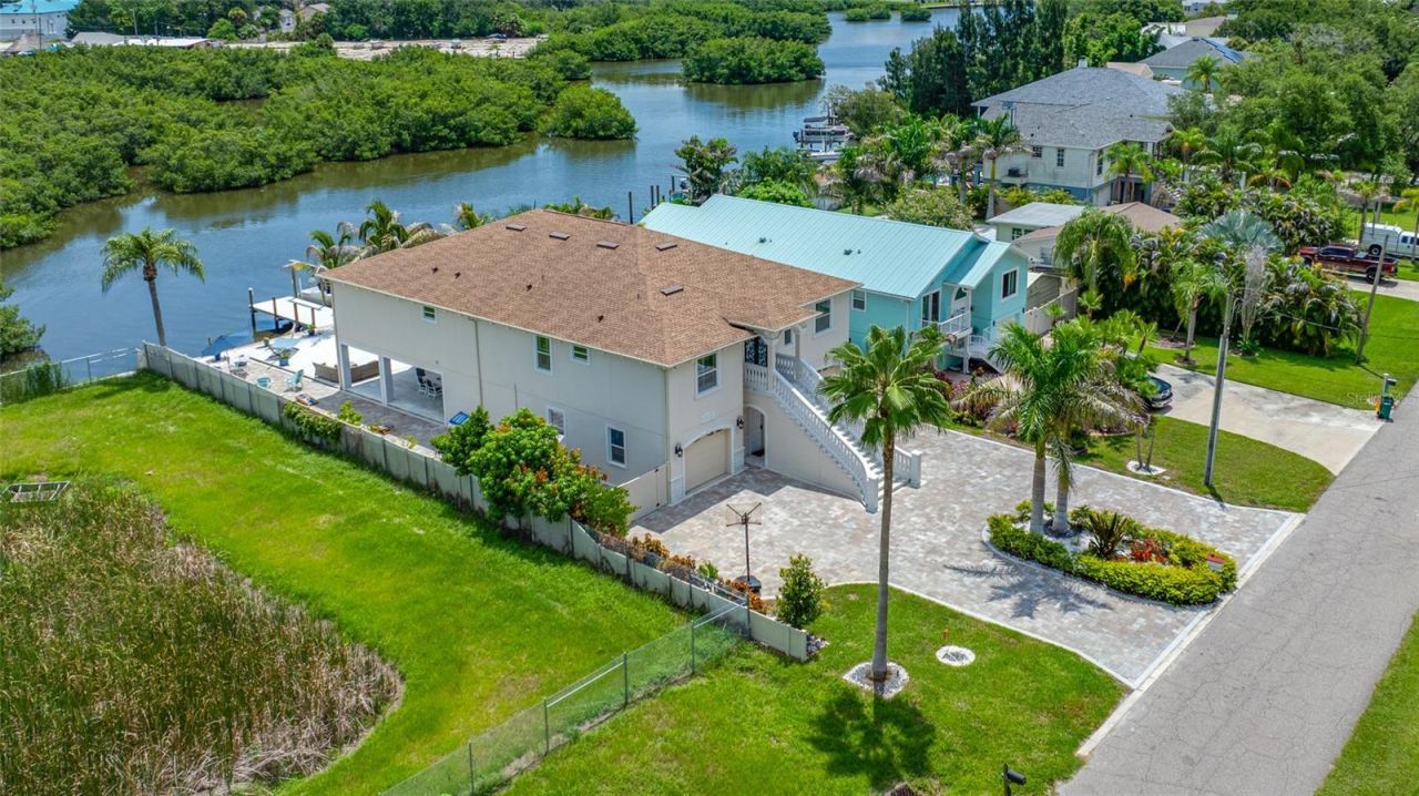 3138 Phoenix Avenue, Oldsmar, FL 34677 Photo