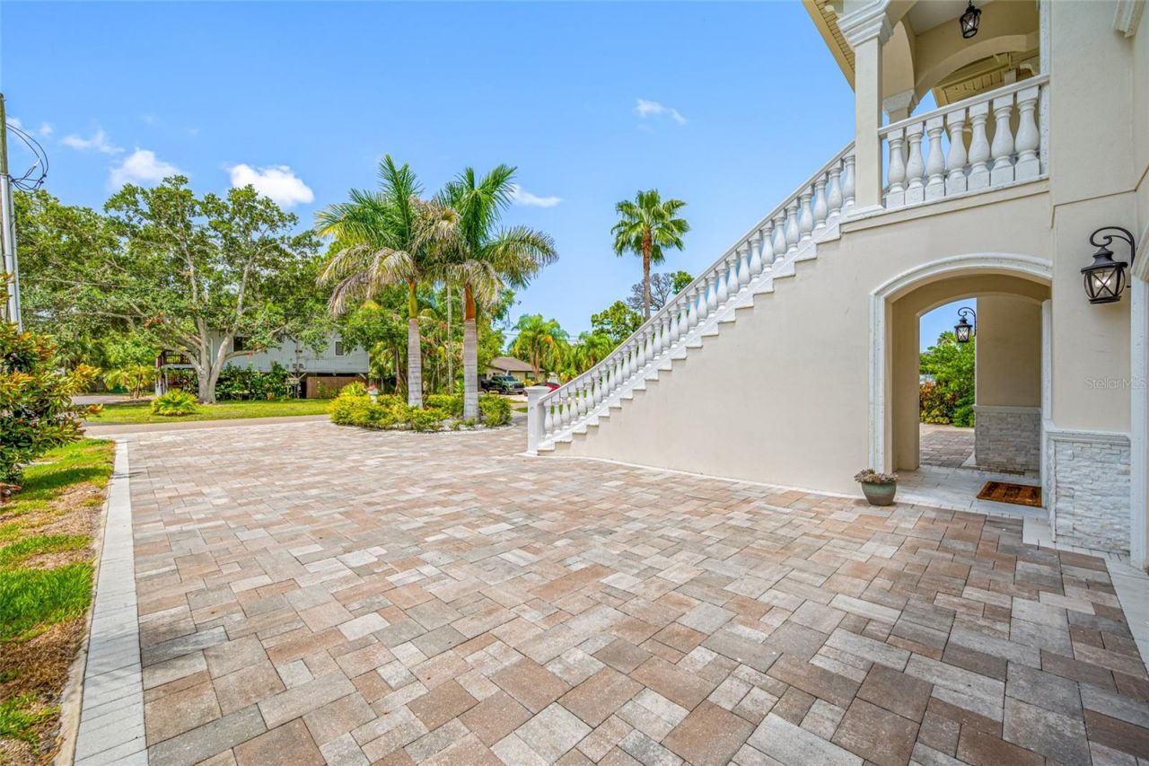 3138 Phoenix Avenue, Oldsmar, FL 34677 Photo