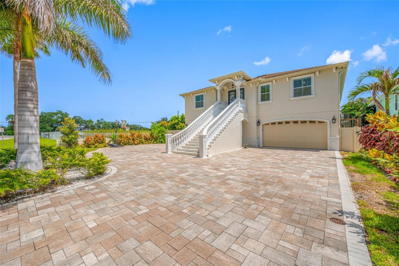 3138 Phoenix Avenue, Oldsmar, FL 34677 Photo