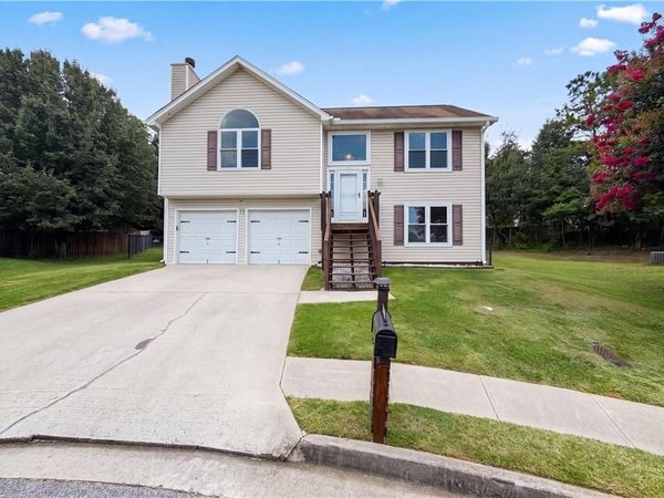 2690 Ward Lake Court , Ellenwood, GA 30294