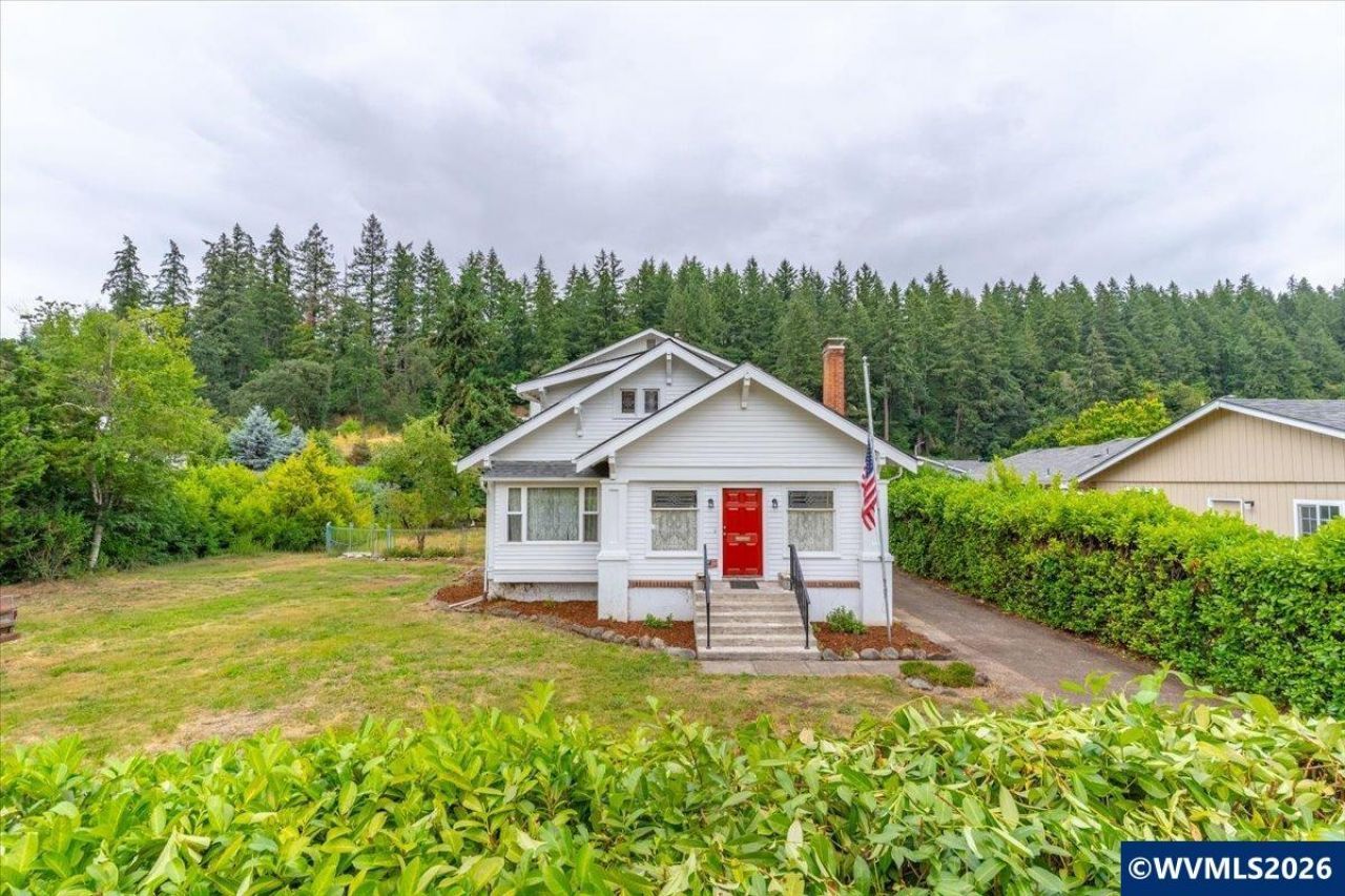 931 S Water St, Silverton, OR 97381 Main Photo