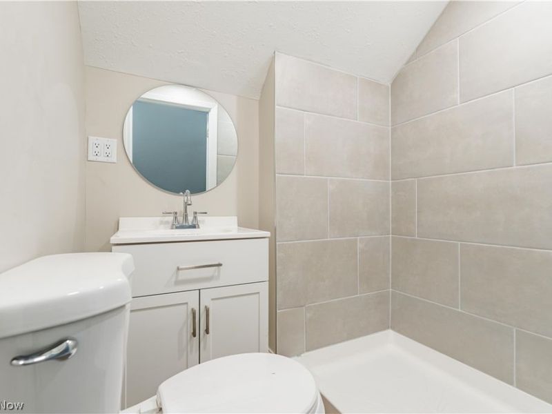 2100 Delmore Street, Cuyahoga Falls, OH 44221 Photo 24