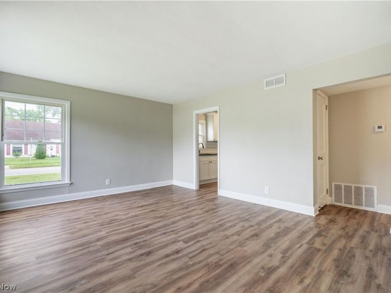 2100 Delmore Street, Cuyahoga Falls, OH 44221 Photo 8