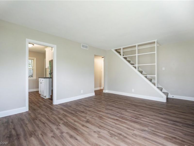 2100 Delmore Street, Cuyahoga Falls, OH 44221 Photo 9