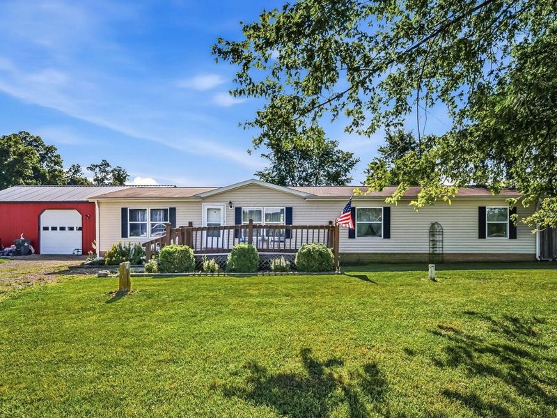13982 Lucerne Road, Fredericktown, OH 43019 Photo 1