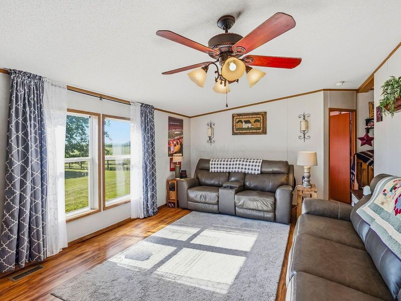 13982 Lucerne Road, Fredericktown, OH 43019 Photo 17