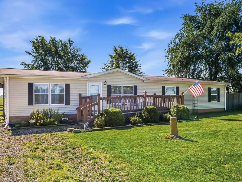 13982 Lucerne Road, Fredericktown, OH 43019 Photo 2