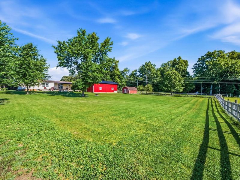 13982 Lucerne Road, Fredericktown, OH 43019 Photo 6