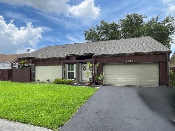 2811 Devonwood Ave , Miramar, FL 33025