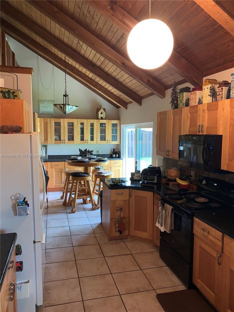 2811 Devonwood Ave , Miramar, FL 33025 Photo