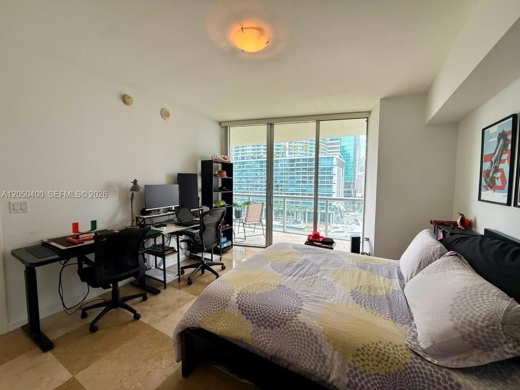 475 Brickell Ave , Unit 1012, Miami, FL 33131 Photo