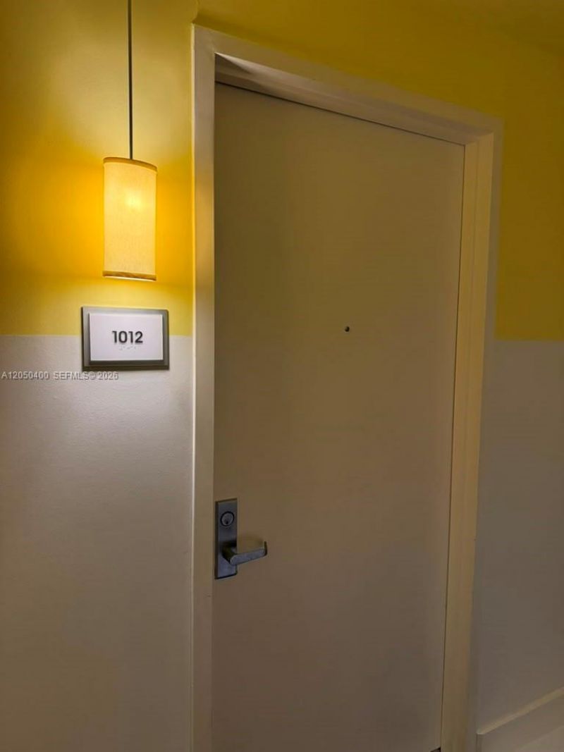 475 Brickell Ave , Unit 1012, Miami, FL 33131 Photo