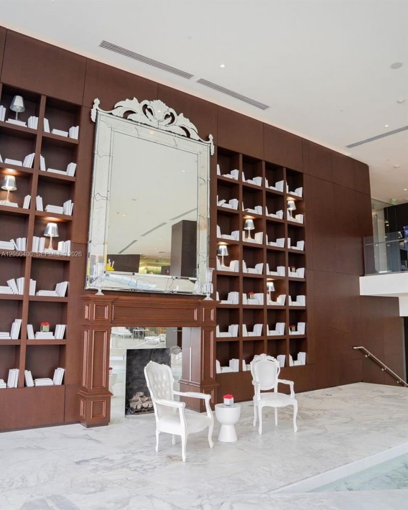 475 Brickell Ave , Unit 1012, Miami, FL 33131 Photo