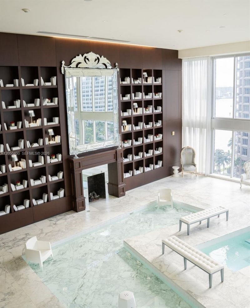 475 Brickell Ave , Unit 1012, Miami, FL 33131 Photo
