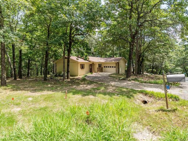 10 totana Place, Hot Springs Village, AR 71909