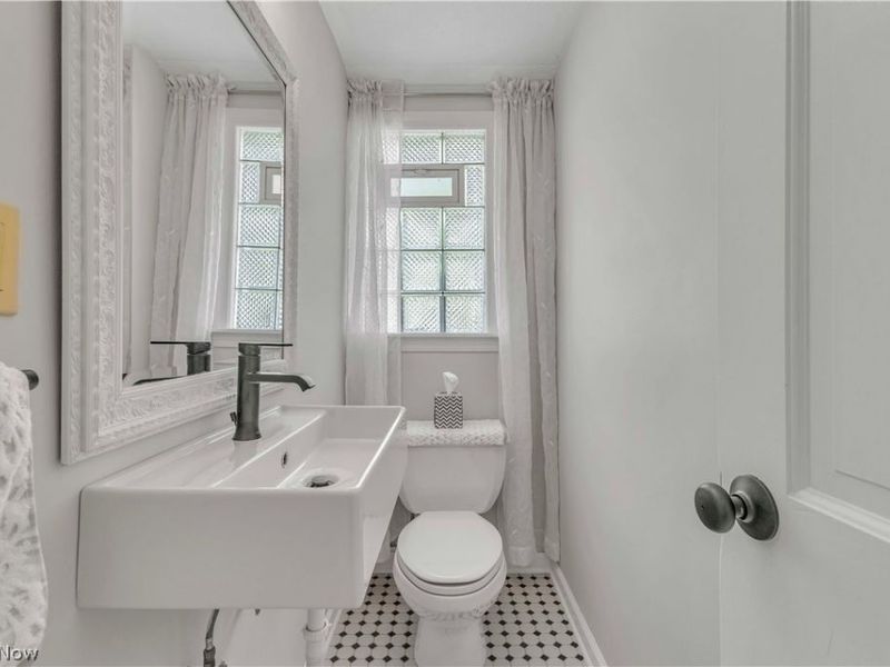 351 Oakmoor Avenue, Bay Village, OH 44140 Photo 15