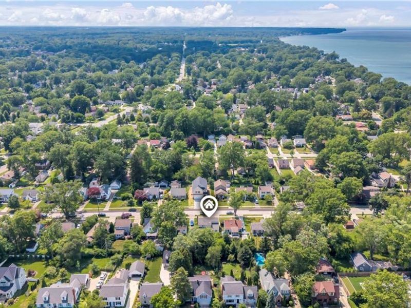 351 Oakmoor Avenue, Bay Village, OH 44140 Photo 4