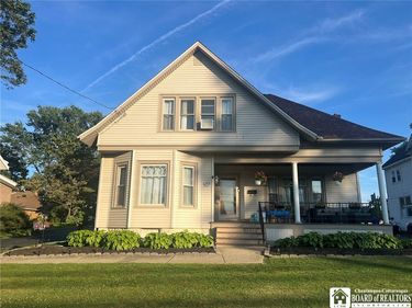 293 E Main Street, Fredonia, NY 14063