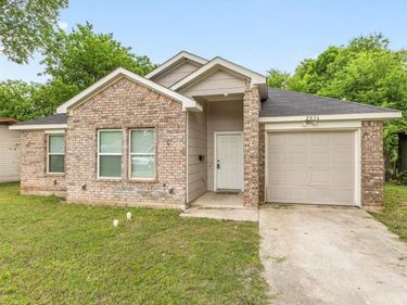2836 Kilburn Avenue, Dallas, TX 75216