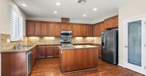 15939 Crescent Park Cir, Lathrop, CA 95330 Photo