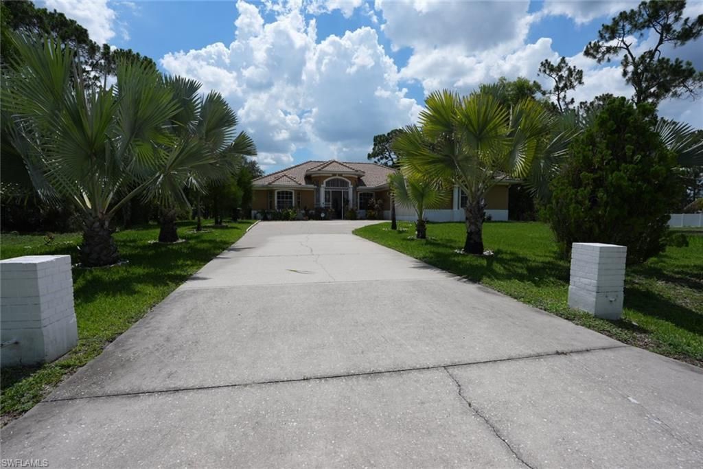 219 Columbus Ave , Lehigh Acres, FL 33936 Photo