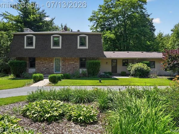 6039 Fish Lake Road, Highland Twp, MI 48442