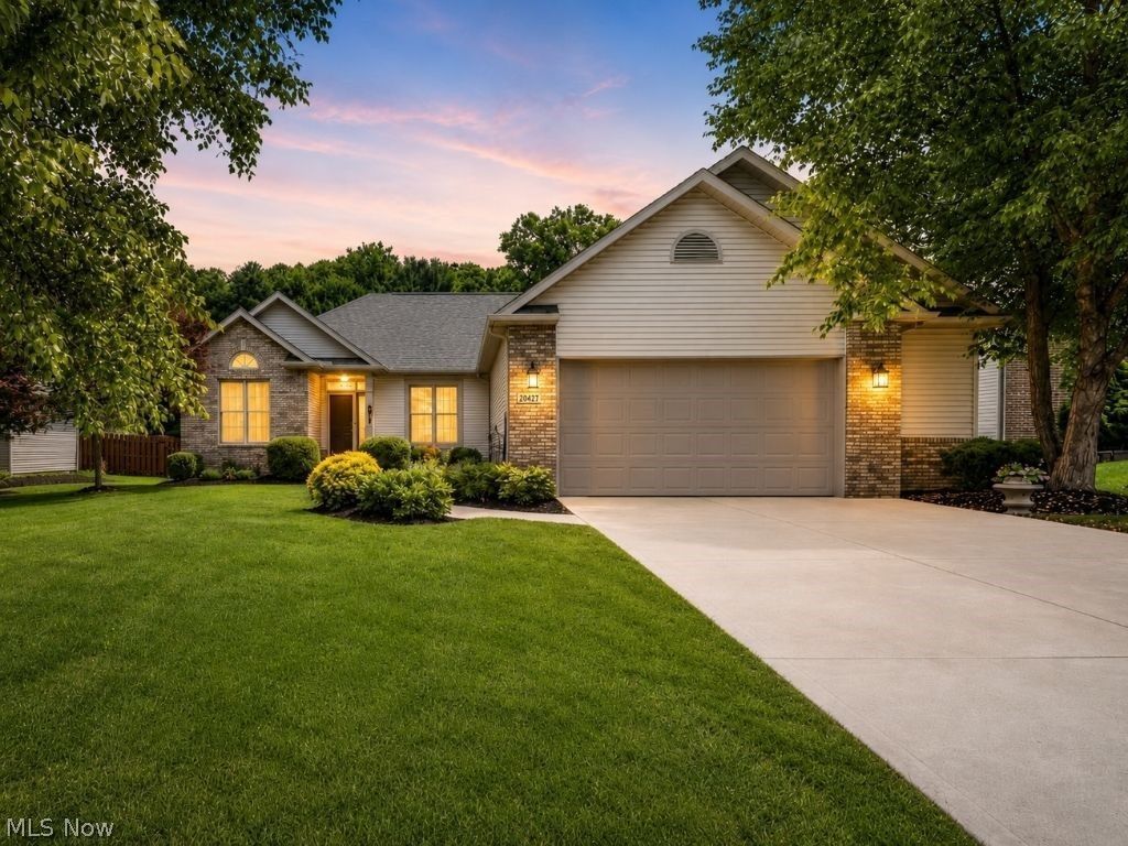 20427 Scotch Pine Way, Strongsville, OH 44149 Main Photo