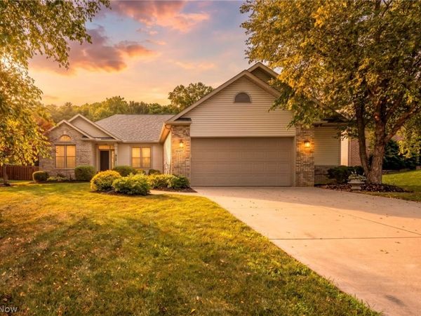 20427 Scotch Pine Way , Strongsville, OH 44149