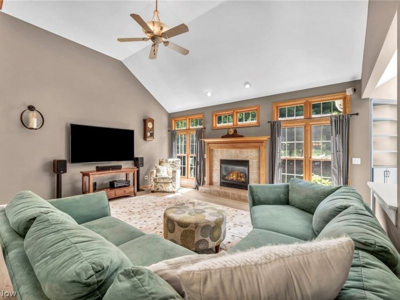20427 Scotch Pine Way, Strongsville, OH 44149 Photo 12