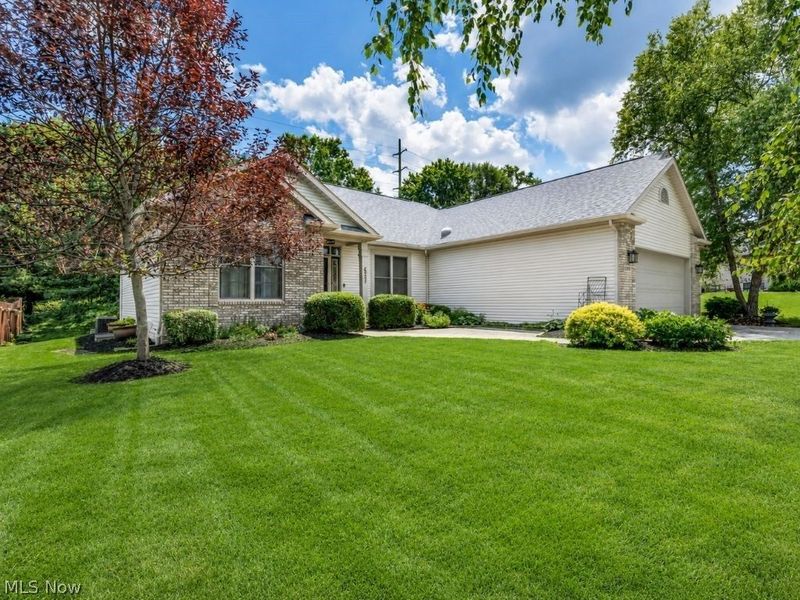20427 Scotch Pine Way, Strongsville, OH 44149 Photo 2