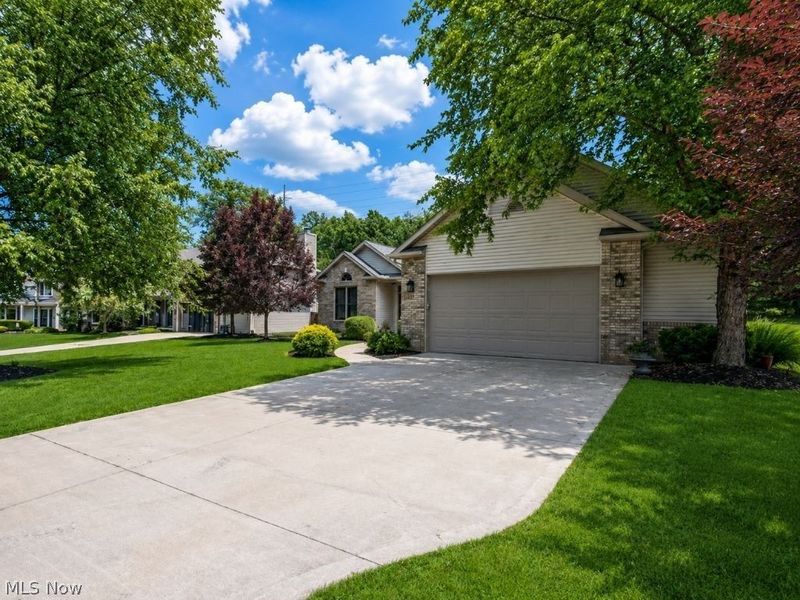 20427 Scotch Pine Way, Strongsville, OH 44149 Photo 5