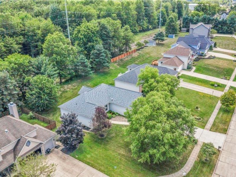 20427 Scotch Pine Way, Strongsville, OH 44149 Photo 7